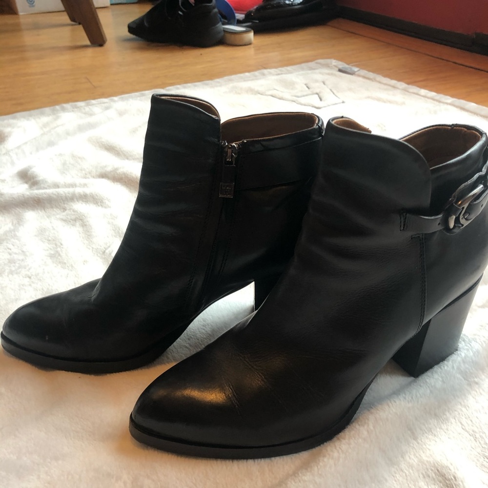 Alberto Fermani booties